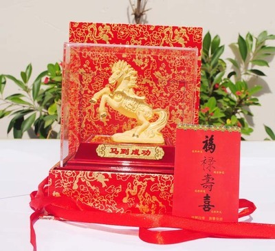 批發(fā)采購金屬工藝品 新款馬年賀歲特惠絨沙金擺件